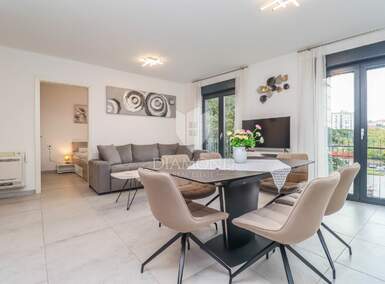 Kuca, Pula, prodaja, 668000 €, 200 m2