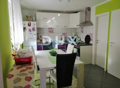 Trosoban stan, Novi Vinodolski, prodaja, 210000 €, 57 m2