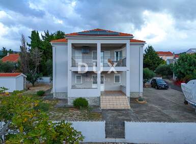 Kuca, Rab, Barbat na Rabu, prodaja, 600000 €, 214 m2