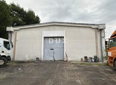 Poslovni prostor, Zadar, Gaženica, najam, 4500 €, 750 m2