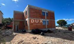 Trosoban stan, Šibenik, Brodarica, prodaja, 275000 €, 70 m2