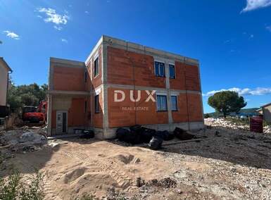 Trosoban stan, Šibenik, Brodarica, prodaja, 275000 €, 70 m2