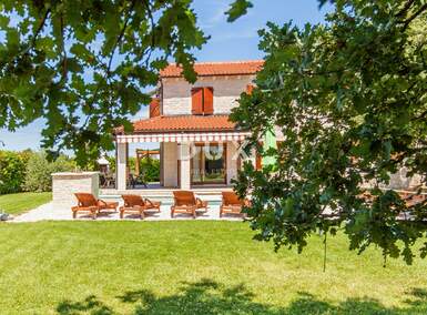 Kuca, Višnjan, prodaja, 750000 €, 219 m2