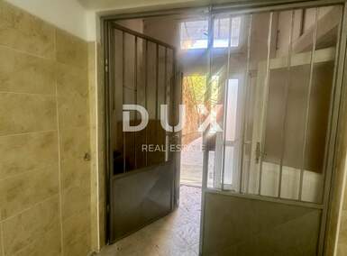 Poslovni prostor, Rijeka, Sušak, prodaja, 65000 €, 55 m2