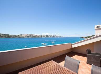 Cetvorosoban stan, Novalja, Stara Novalja, prodaja, 320000 €, 90 m2