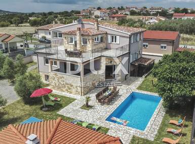 Kuca, Ližnjan, Jadreški, najam, 2500 €, 450 m2