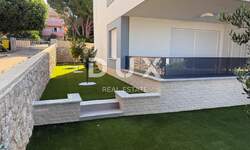 Trosoban stan, Novalja, prodaja, 310000 €, 88 m2