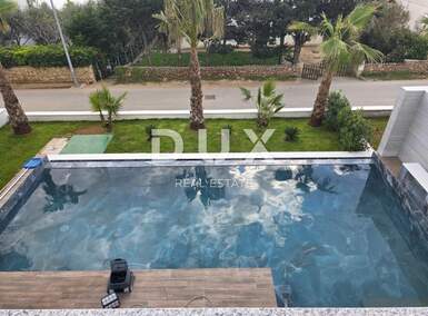 Kuca, Novalja, Stara Novalja, prodaja, 1060000 €, 220 m2