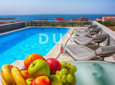 Cetvorosoban stan, Novalja, prodaja, 410000 €, 100 m2