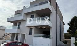 Trosoban stan, Kolan, Mandre, prodaja, 369000 €, 90 m2