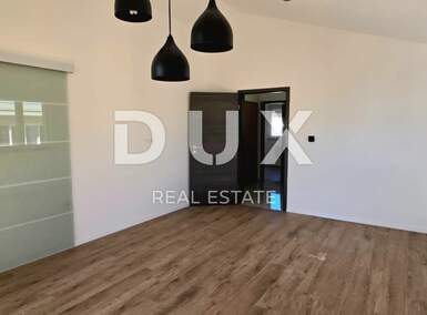 Trosoban stan, Pula, Valdebek, prodaja, 220000 €, 59 m2