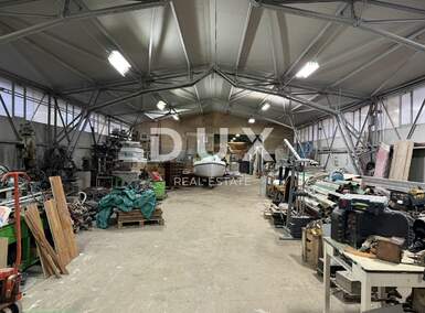 Poslovni prostor, Rijeka, Mlaka, najam, 5000 €, 650 m2