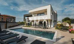 Kuca, Umag, prodaja, 934000 €, 303 m2