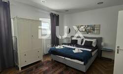 Dvosoban stan, Pula, Centar, prodaja, 150000 €, 43 m2