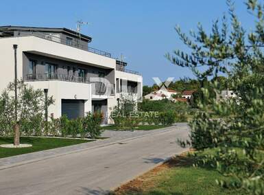 Kuca, Medulin, Banjole, prodaja, 970000 €, 350 m2