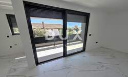 Trosoban stan, Vir, prodaja, 260000 €, 62 m2