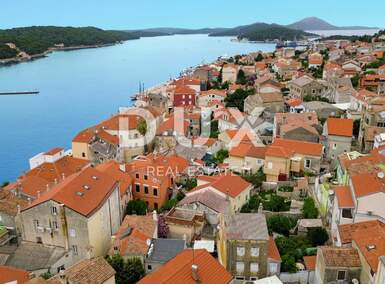 Kuca, Mali Lošinj, prodaja, 495000 €, 250 m2