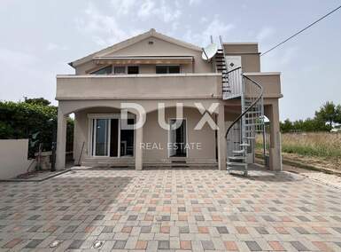 Kuca, Privlaka, prodaja, 500000 €, 220 m2