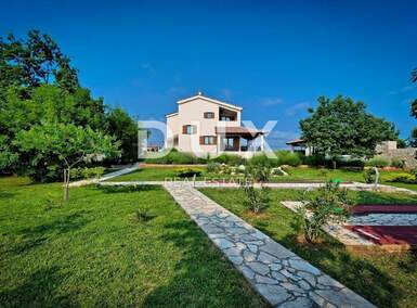 Kuca, Svetvinčenat, prodaja, 650000 €, 294 m2