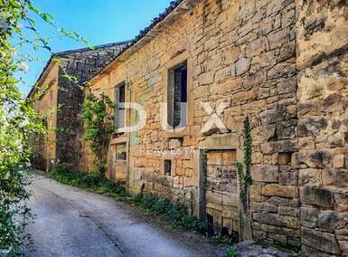 Kuca, Buzet, Sovinjska Brda, prodaja, 35000 €, 140 m2