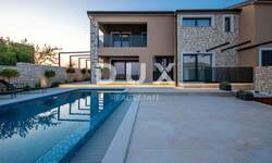 Kuca, Brtonigla, prodaja, 645000 €, 178 m2