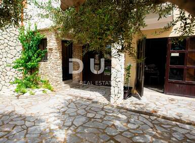 Kuca, Medulin, Premantura, prodaja, 1000000 €, 332 m2