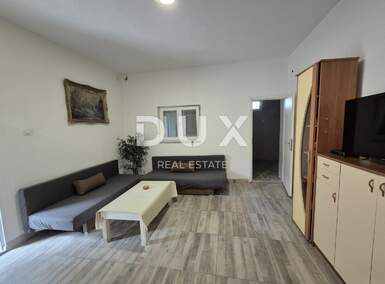 Kuca, Labin, prodaja, 250000 €, 300 m2