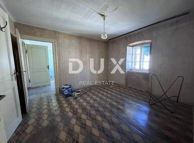 Trosoban stan, Šibenik, Grad, prodaja, 199500 €, 129 m2