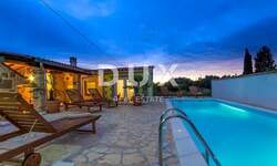 Kuca, Pula, Veli vrh, prodaja, 575000 €, 165 m2