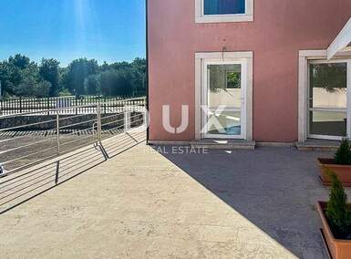 Poslovni prostor, Novigrad, prodaja, 286000 €, 95 m2