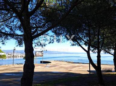 Dvosoban stan, Opatija, Ičići, prodaja, 290000 €, 78 m2