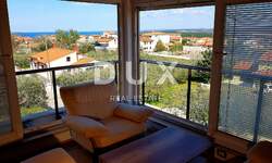 Trosoban stan, Pula, Štinjan, prodaja, 250000 €, 100 m2