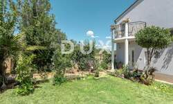 Kuca, Pula, Valdebek, prodaja, 720000 €, 360 m2