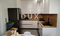 Trosoban stan, Pula, Stoja, prodaja, 240000 €, 71 m2