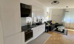 Dvosoban stan, Opatija, Volosko, najam, 1000 €, 71 m2