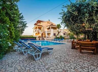 Kuca, Poreč, prodaja, 950000 €, 500 m2