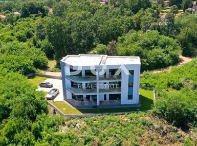 Trosoban stan, Opatija, Ika, prodaja, 520000 €, 99 m2