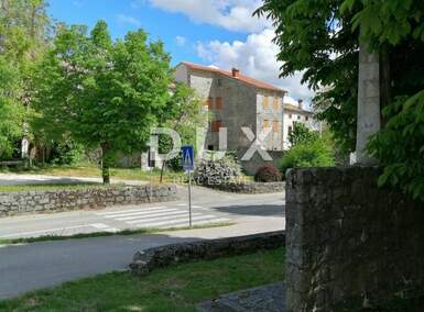 Kuca, Gračišće, prodaja, 415000 €, 540 m2