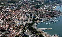 Poslovni prostor, Pula, Centar, prodaja, 350000 €, 117 m2