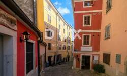 Kuca, Motovun, prodaja, 460000 €, 250 m2