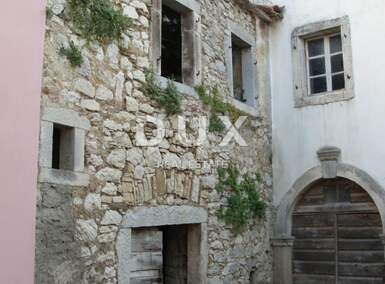 Kuca, Pićan, prodaja, 52000 €, 170 m2