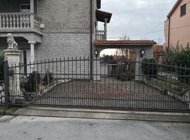 Kuca, Rijeka, Drenova, prodaja, 760000 €, 550 m2