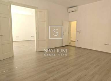 Poslovni prostor, Rijeka, Centar, najam, 1100 €, 90 m2