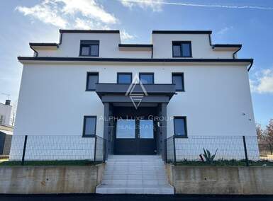 Trosoban stan, Poreč, prodaja, 202000 €, 70 m2