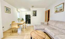 Trosoban stan, Rijeka, Srdoči, prodaja, 260000 €, 70 m2