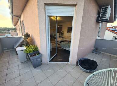 Dvosoban stan, Ližnjan, prodaja, 280000 €, 87 m2