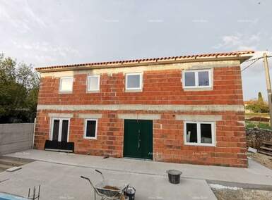 Kuca, Kanfanar, prodaja, 348000 €, 165 m2