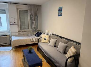 Jednosoban stan, Rijeka, Pećine, najam, 440 €, 32 m2