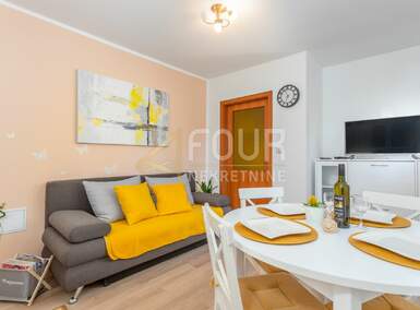 Dvosoban stan, Klana, najam, 500 €, 40 m2