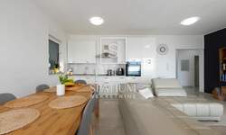 Cetvorosoban stan, Matulji, prodaja, 400000 €, 95 m2